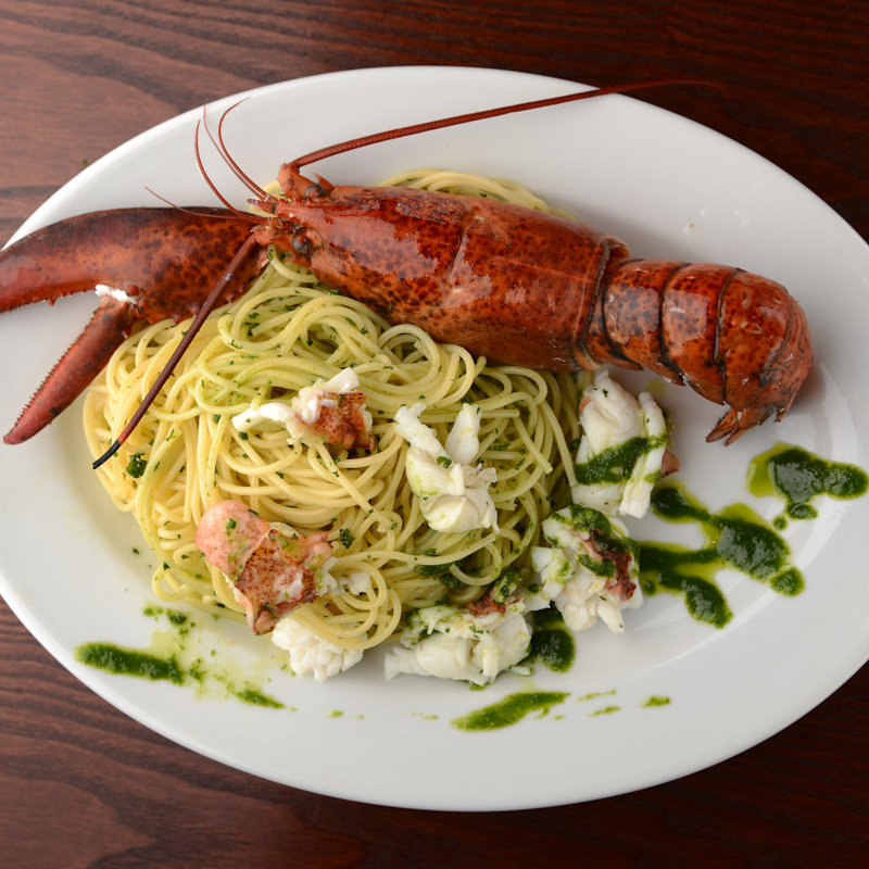 オマールエビのパスタ( Vinoir)