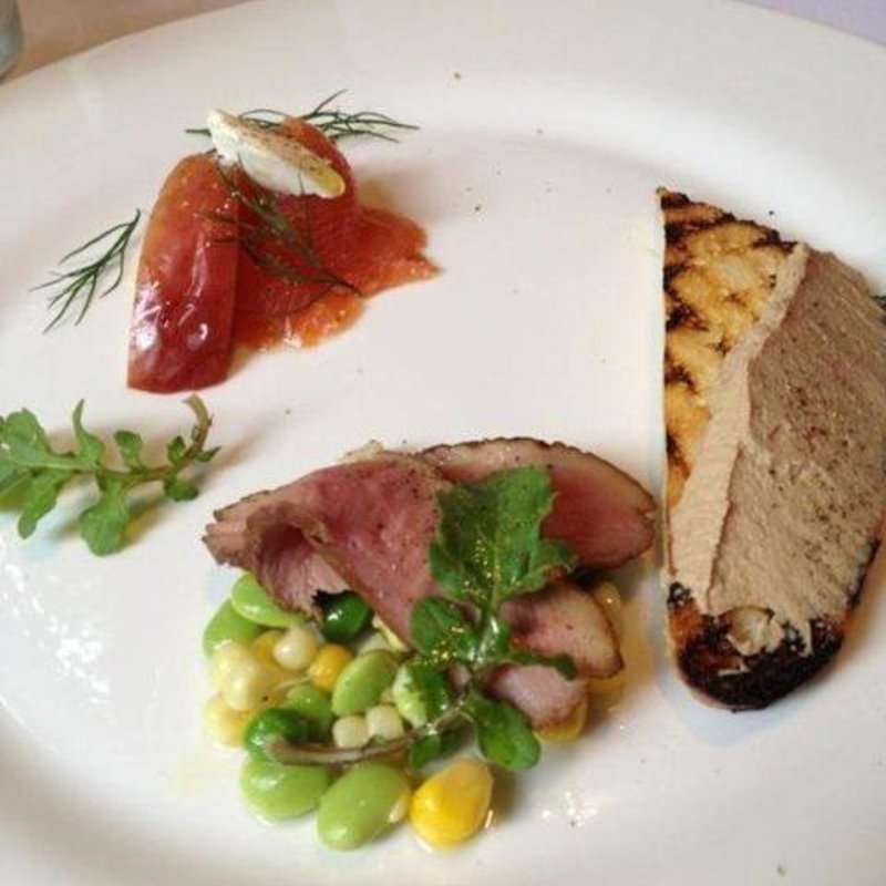 鴨肉のロティ　ムース添え(ヴィルヌーヴ トウキョウ 白金台 （Villeneuve TOKYO）)