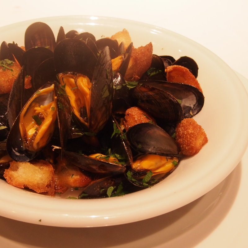 ムール貝の白ワイン蒸し(オステリア ヴィンチェロ)