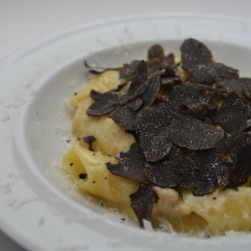 トリュフパスタ(オステリア ヴィンチェロ)