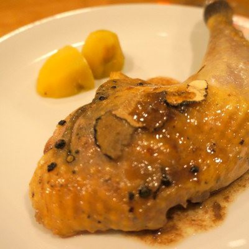 チキングリル　トリュフ添え(Academic Wine Bar ワインのばか)