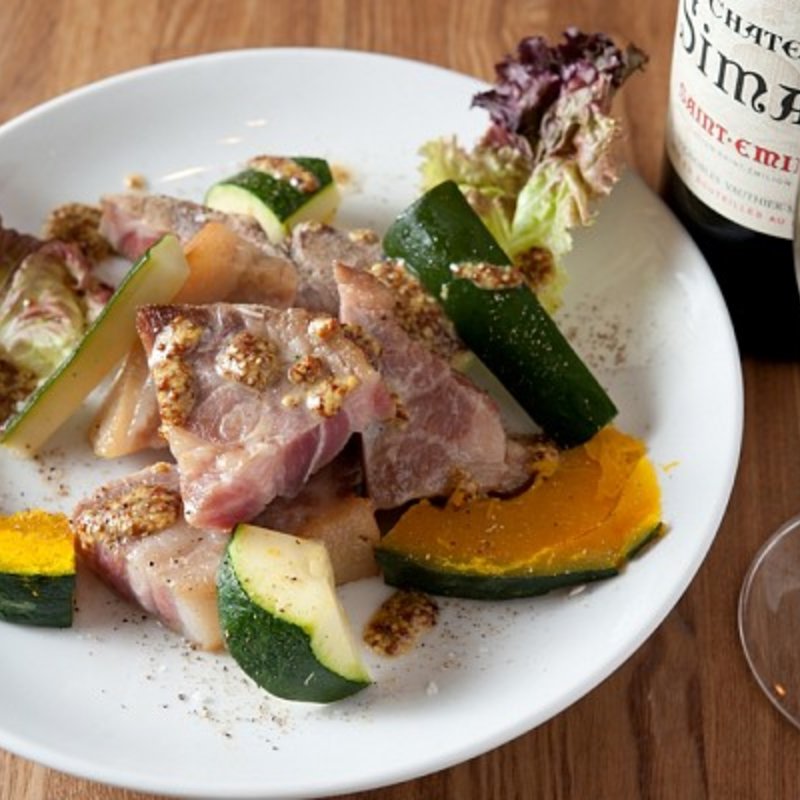 豚肉のグリル　カボチャとともに(Academic Wine Bar ワインのばか)