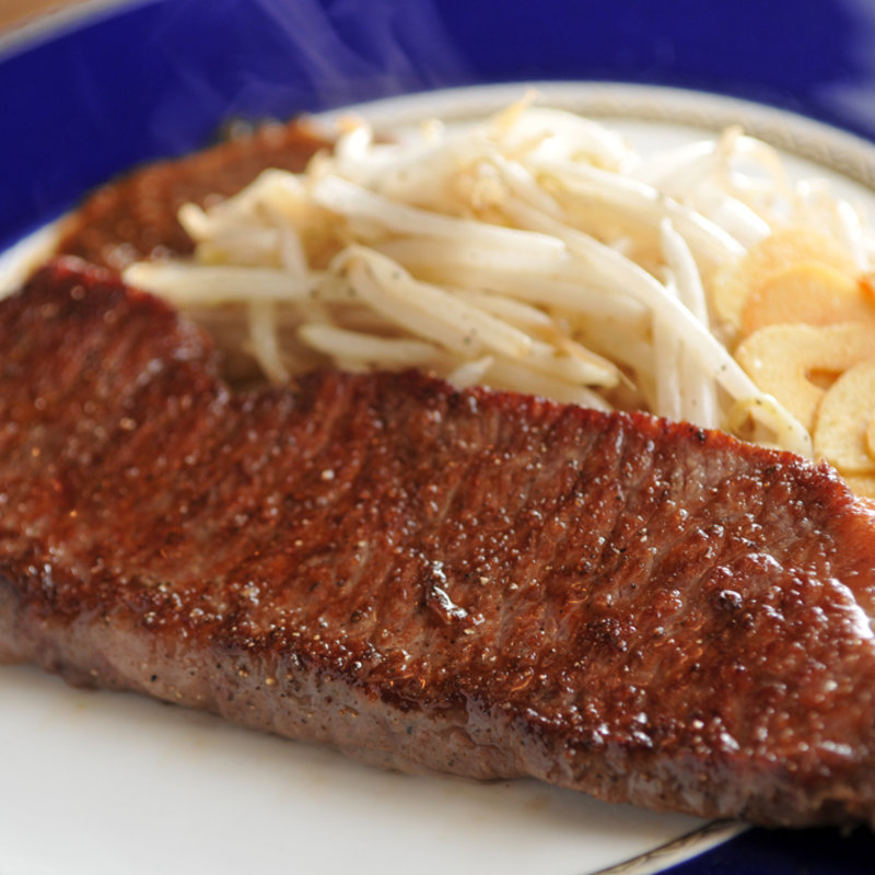 サーロインステーキ　ガーリック(鉄板焼・炭火焼　WASSHOI)