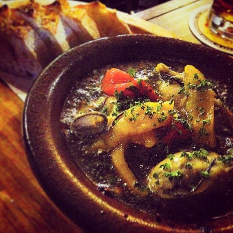 牡蠣のアヒージョ(eL MamBo 茅ヶ崎〜スペイン料理とワイン〜)