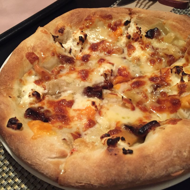 7種のチーズピザ(コース料理の1品)(brownsugar)