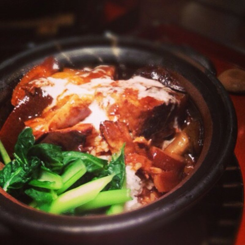 牛肉とろろ土鍋ごはん(虎萬元 南青山店)