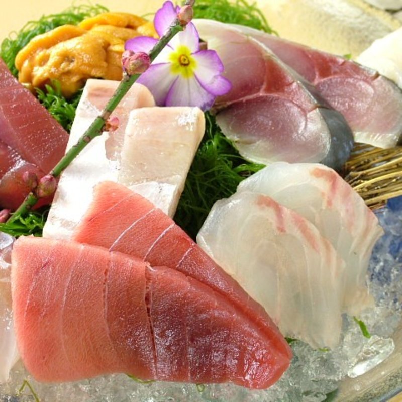 鮮魚の盛り合わせ(季節料理わだつみ)