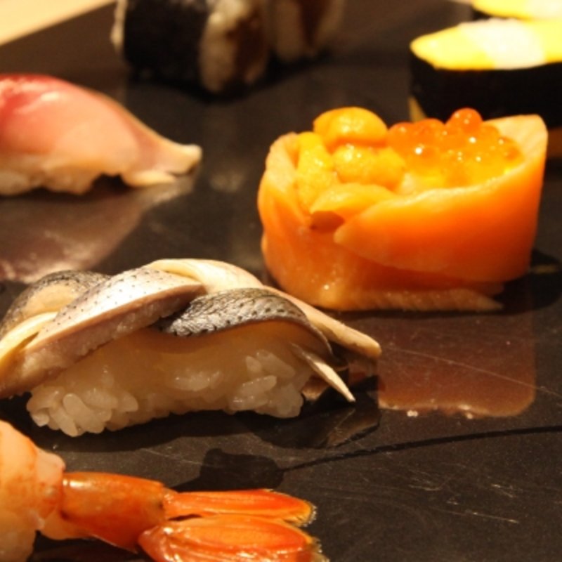 おまかせ握り(季節料理わだつみ)