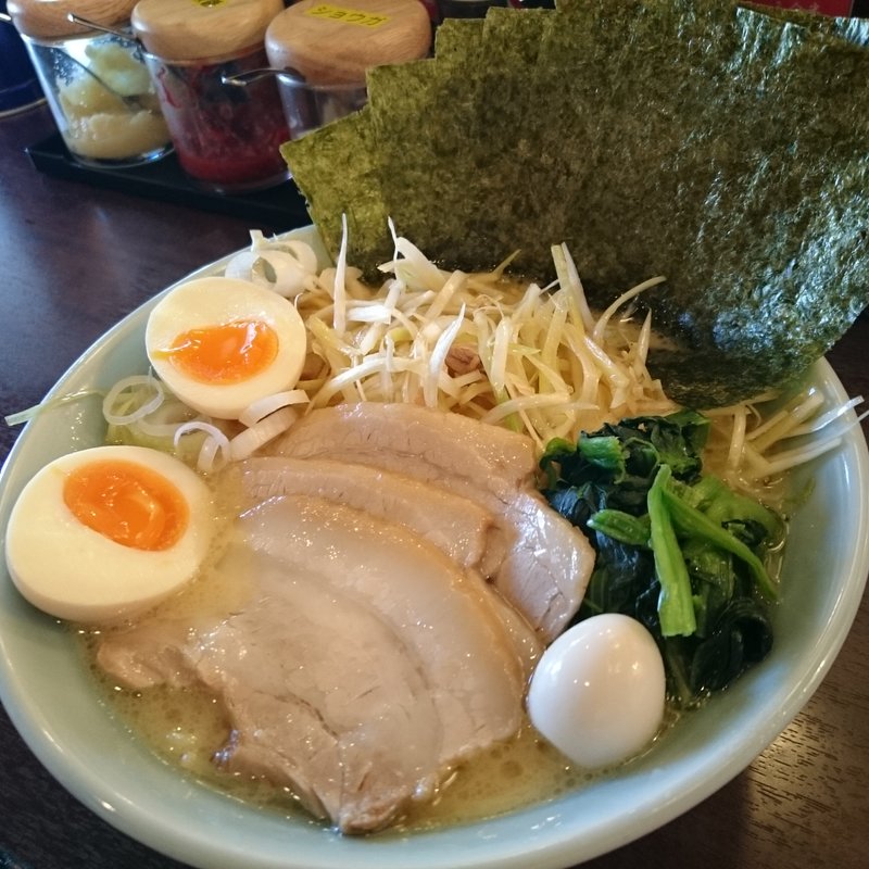 得 ・ 旨ネギ祭ラーメン （ 醤油 ） 中太麺(横浜家系ラーメン 祭家)