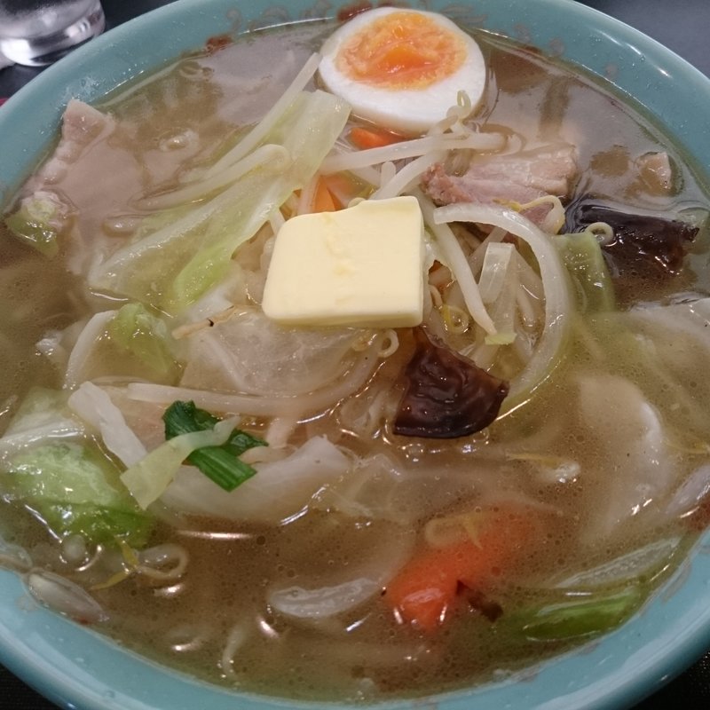 野菜たっぷりタン麺 ＋ バター (道の駅おかべ ふるさと物産センター )