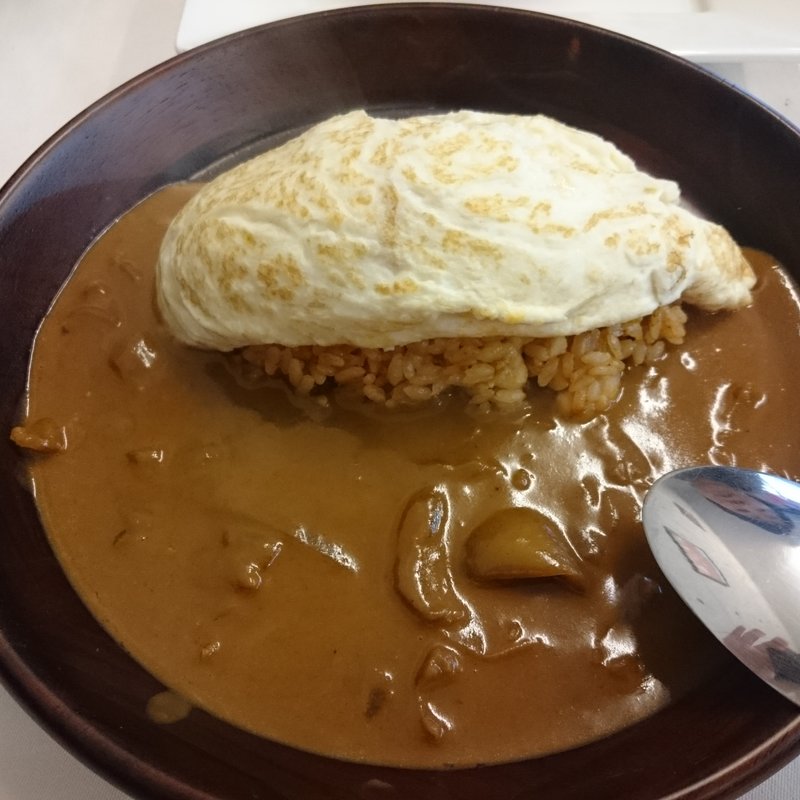 白いオムライス （ランチセット）(セルクル （CERCLE）)