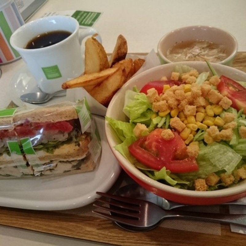 蒸し鶏とクリームチーズブラックオリーブソース仕上げ ＋ いつでもセット（ ホットコーヒー ）(KOUJI SANDWICH（コウジサンドイッチ）)