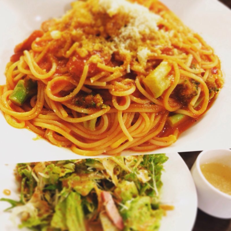 ピリ辛ソーセージとブロッコリーのトマトソース(イタリア大衆食堂 堂島グラッチェ 南森町店)