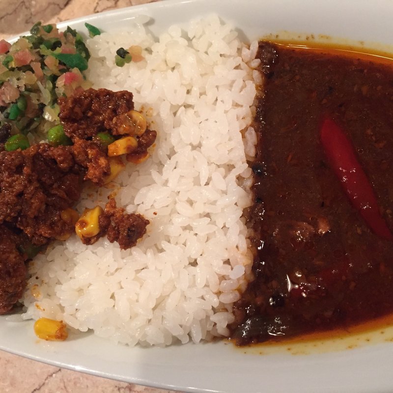 ビーフと野菜とチキンキーマ(カマル （kamal）)