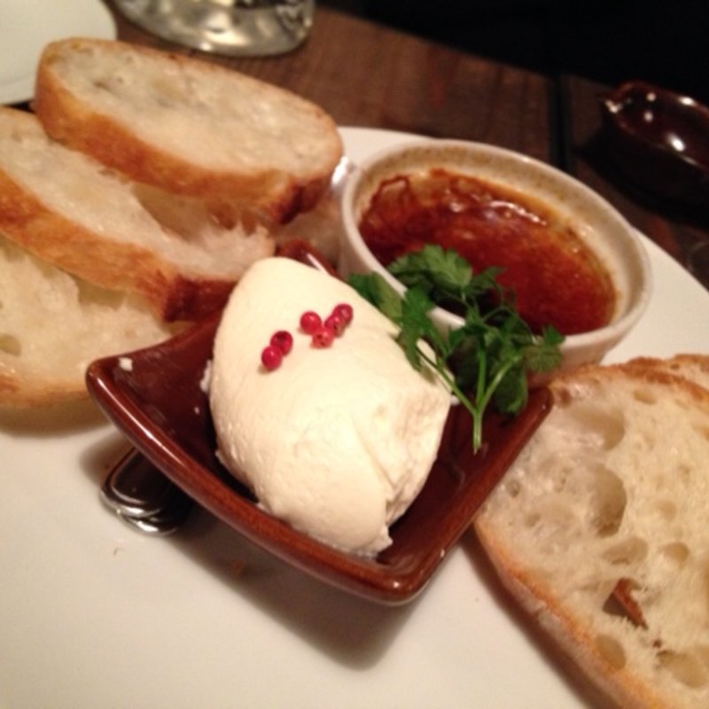 王様のクリームチーズとフォアグラとレバーのブリュレ(wine no Ruisuke zeRo)