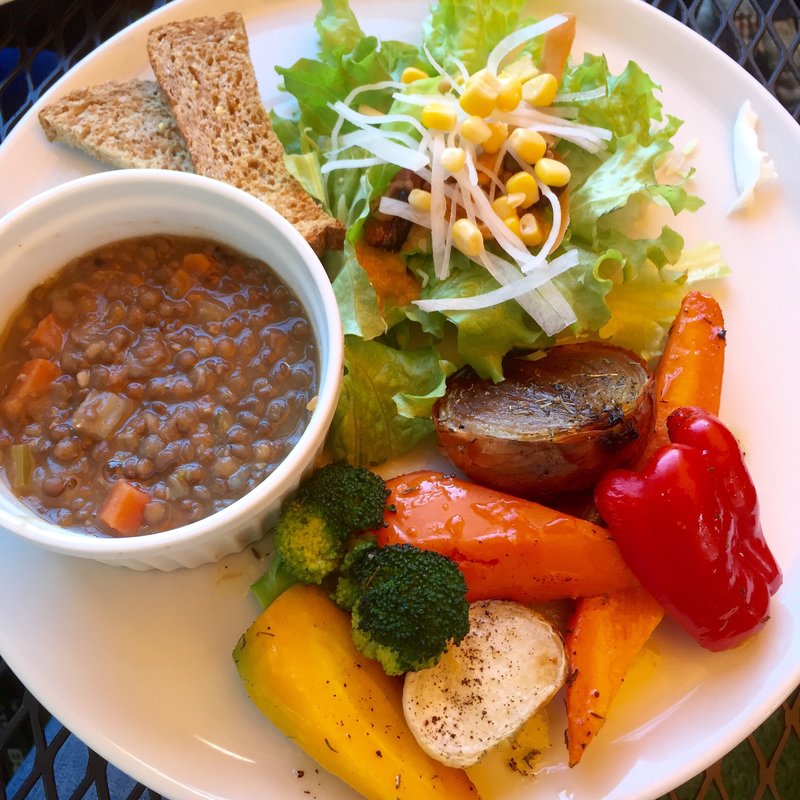 茶レンズ豆とセロリのスープ煮プレート(阿里山カフェ)