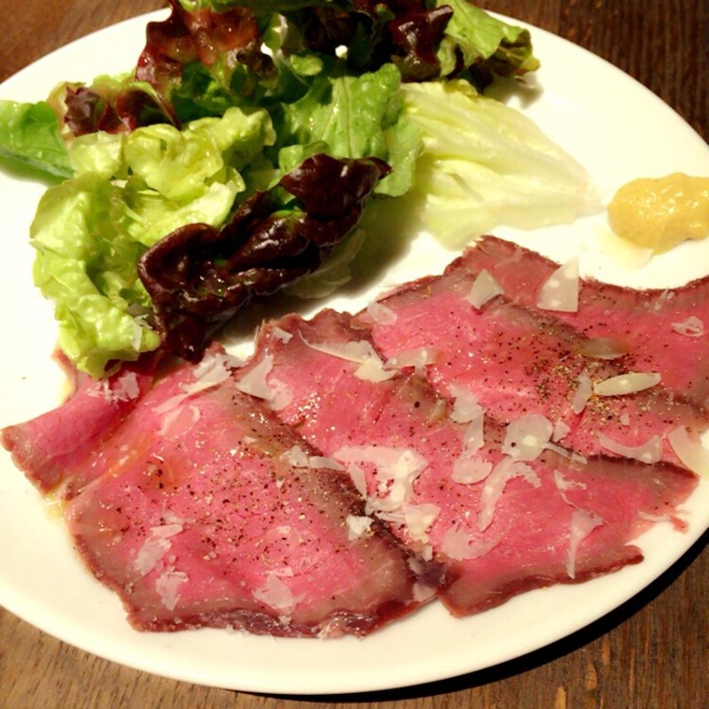 国産牛のローストビーフ(ワインバル　ピノ )