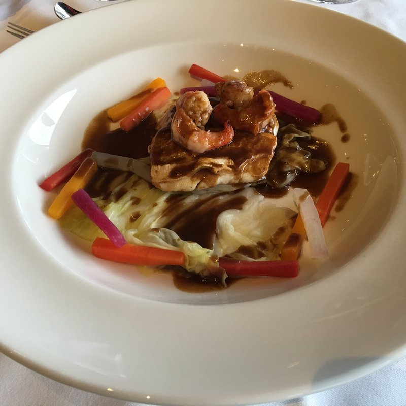 メインのカワハギのポワレ　彩り野菜のアリュメット(THE GUNJO RESTAURANT)