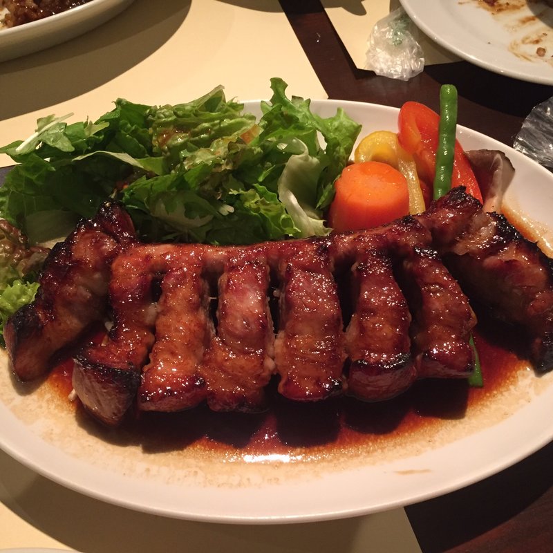 骨付きスペアリブの照り焼き(Schwein haben)