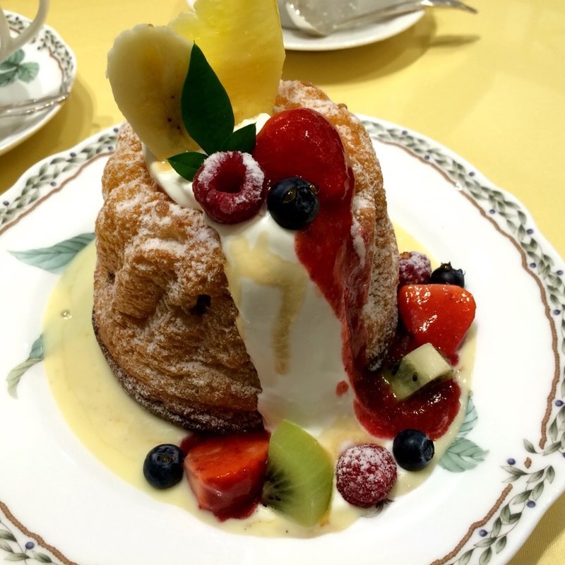 クグロフ・アルザシアン 〜季節のフルーツをそえて(プチプランス・クグロフ)