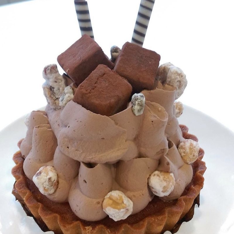 生チョコとナッツのタルト(エルブランシュ)