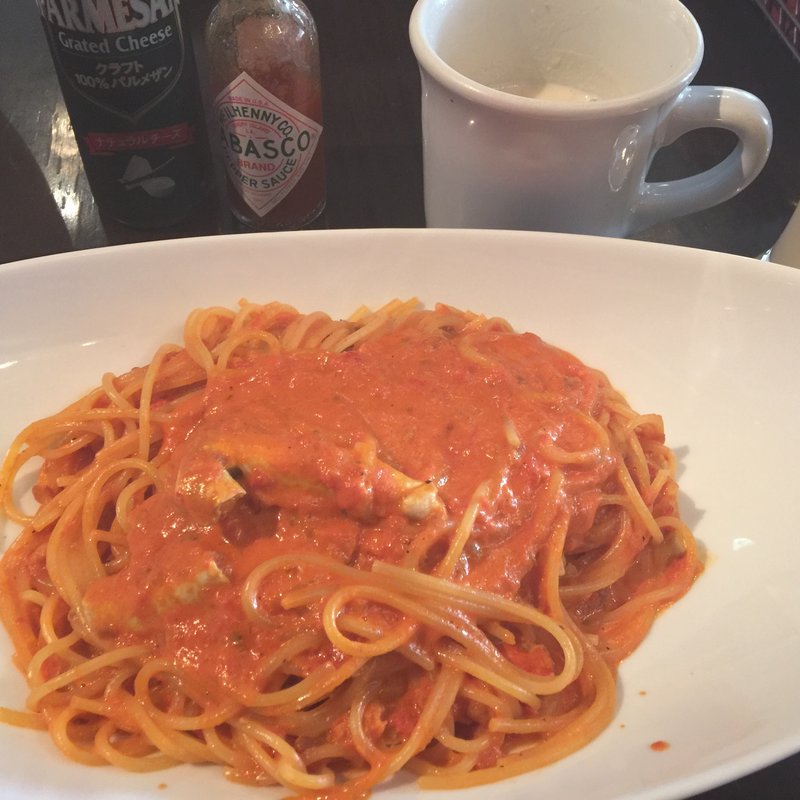 渡り蟹のトマトクリームパスタ(TINA LOUNGE)