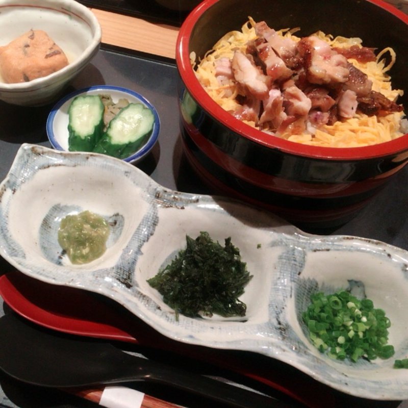 ひつまぶし(鳥しげ 錦店)