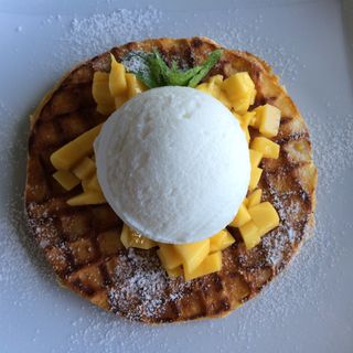 フレッシュマンゴーのパンケーキ(ザ・ヴェランダ)