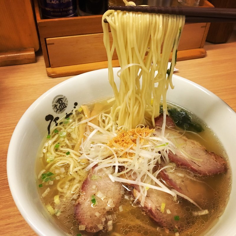 ラーメンってこんなに個性あるの？銀座でおすすめのラーメン10選