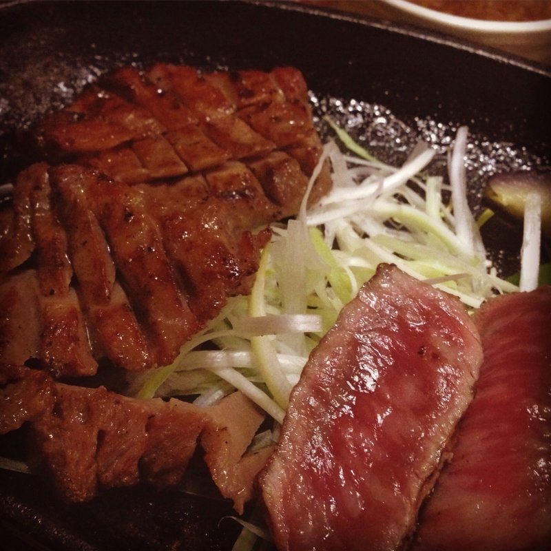 タン赤身盛り定食(炭焼牛たん東山 仙台本店 （【旧店名】 うまい牛たん東山）)