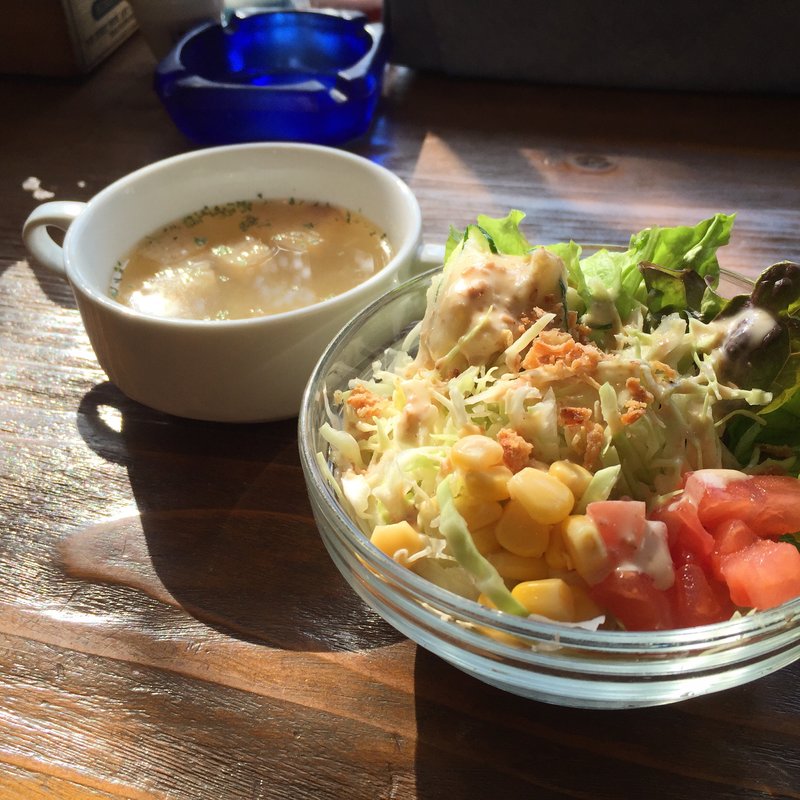 ミニサラダとスープ(Spoon )