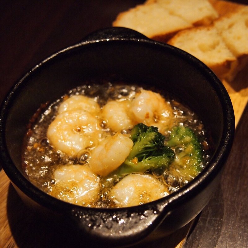 エビのアヒージョ(スモキチ )