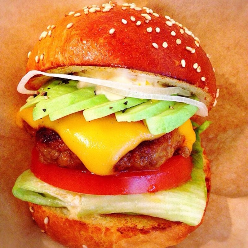 アボカドチーズバーガー(グレイトフルバーガー ホノルル兄貴店)