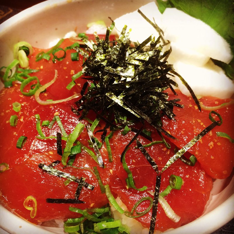 マグロ漬け丼(中華そば 弁多津)