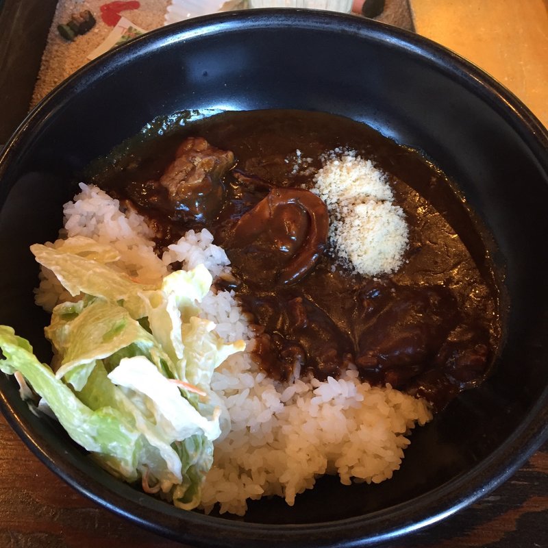 鶏肉とトマトの煮込みカレー(サンアロハ みなとみらい山下公園本店 （珊亜呂波）)