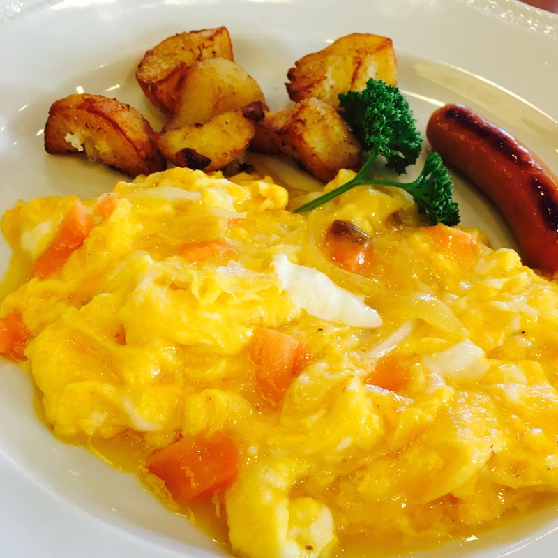 Royalモーニング スクランブルエッグ スモークサーモン&オニオン&トースト(ロイヤルホスト森ノ宮店)