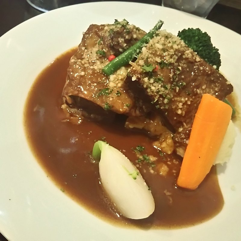 牛バラ肉の田舎風　赤ワイン煮込み(東陽町バルKAZ)