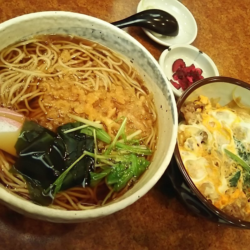 牛丼と蕎麦セット(弘昇庵)