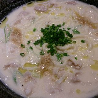 豚肉とショウガの味噌クリームスープチーズうどん(うどん伊呂波)