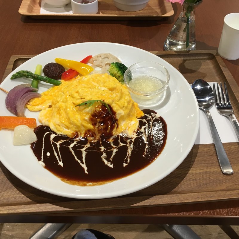 野菜オムライス(アンドエッグス イオンスタイル板橋前野町店 （&eggs）)