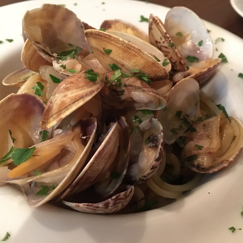 本日のパスタ アサリのアーリオオーリオ(LUXE BURGERS & Sunny's Table 人形町店)