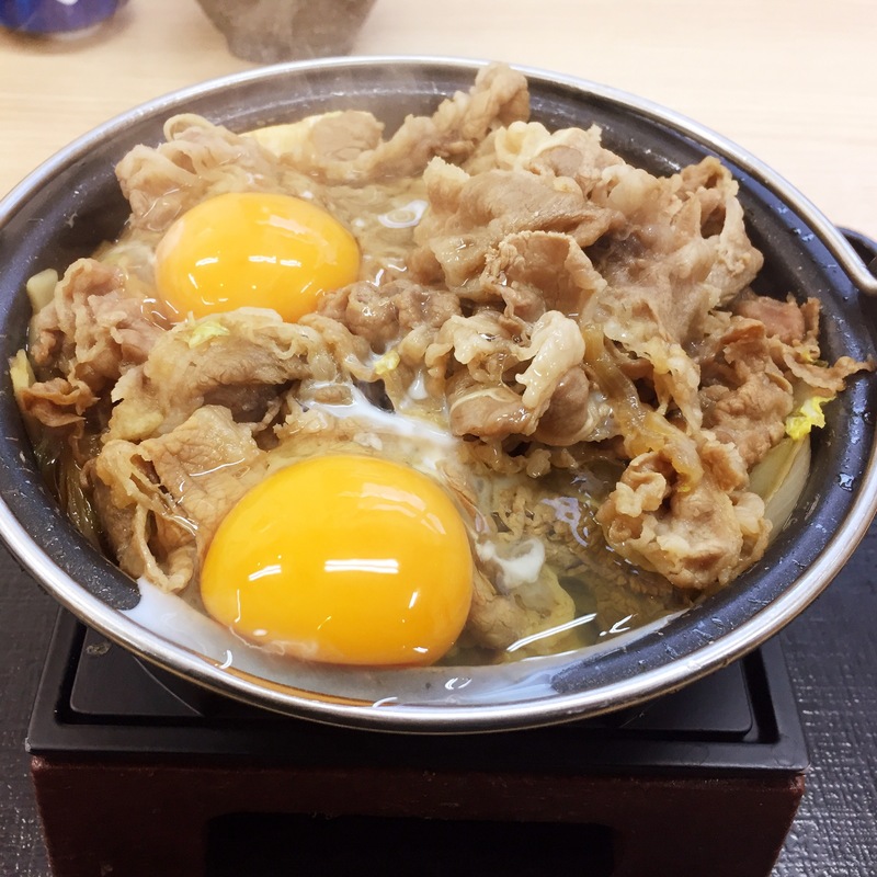 牛すき鍋大盛肉2倍盛玉子追加(吉野家 早良街道西新店)