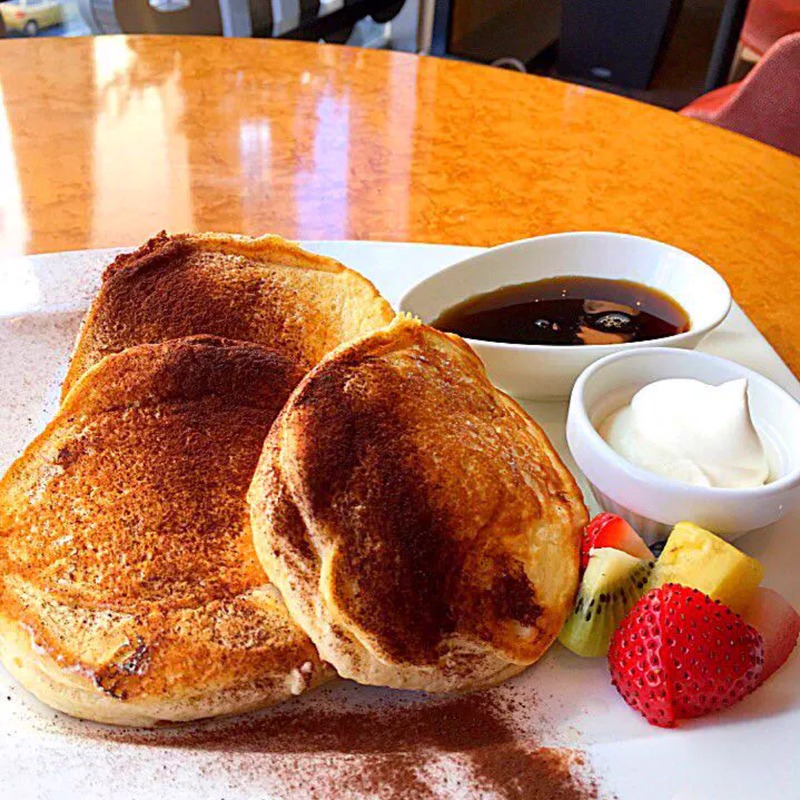 マスカルポーネのパンケーキ(tcc 炉窯炭火焼Steak)