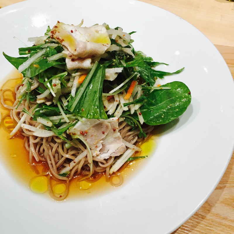 10種類の緑黄やさいと豚しゃぶそば(そら )