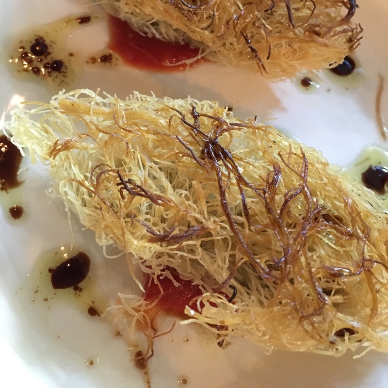 牡蠣のガタイフ包み(LUXE BURGERS & Sunny's Table 人形町店)