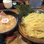 特製白湯つけ麺(吉虎 渋谷本店)