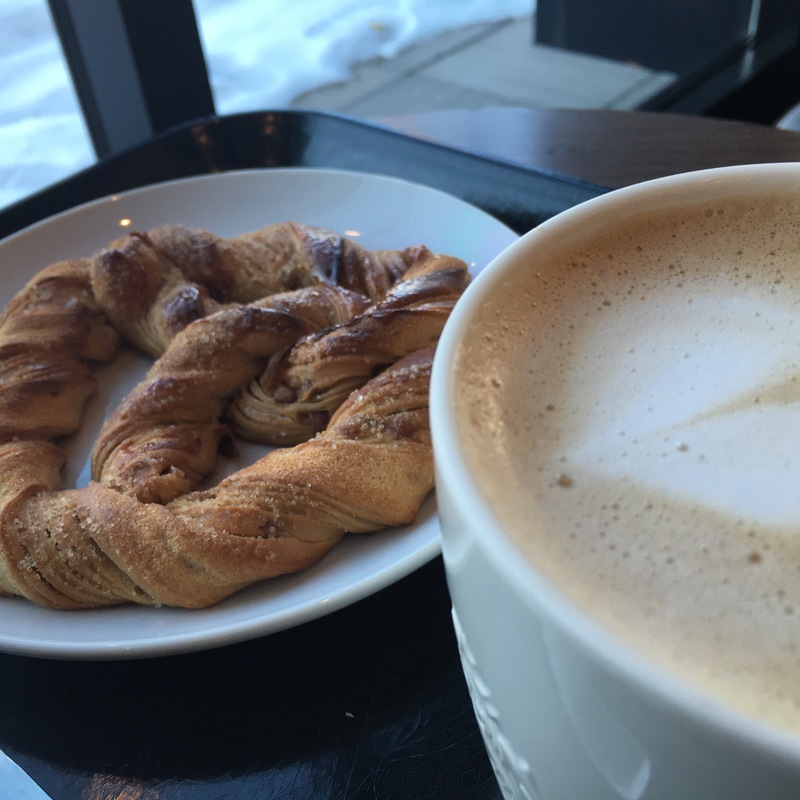 デニッシュプレッツェルメイプルシュガー(STARBUCKS 長野川中島店)