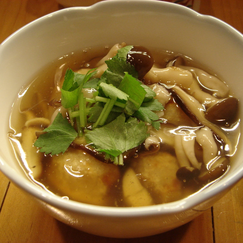 肉団子のキノコあんかけ(やくみや )