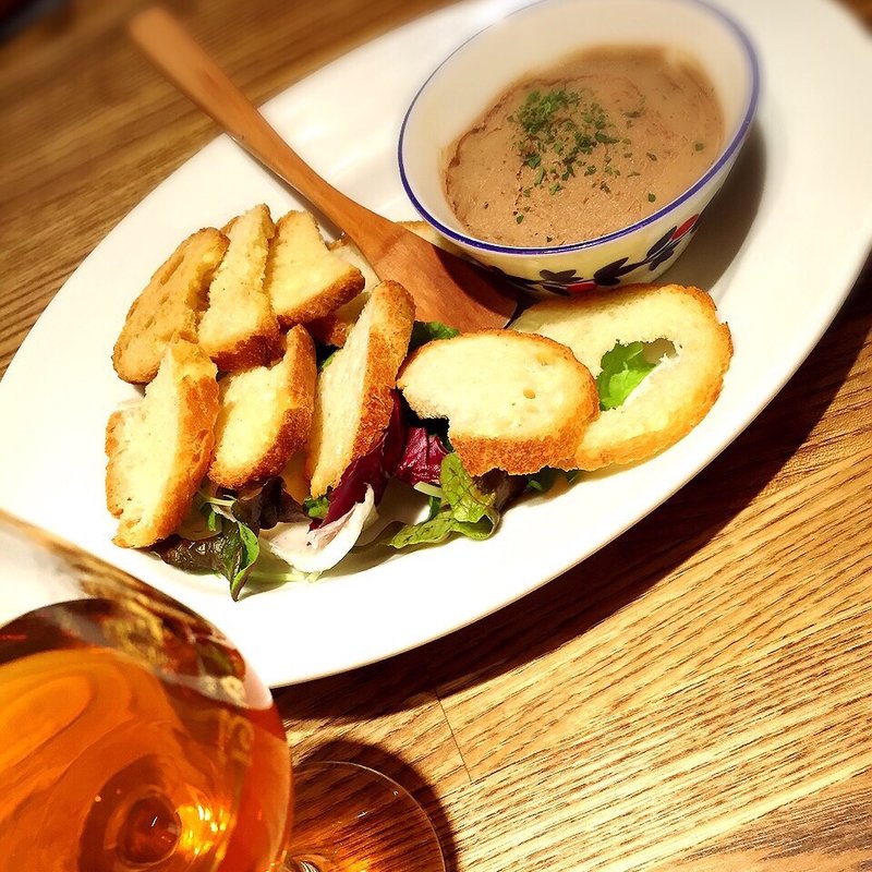 甘いシェリー酒風味のレバーパテ(ボケロナ)