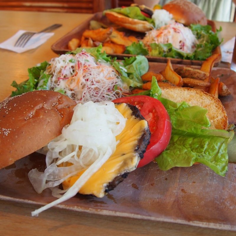 RikiRikiバーガーランチ(Riki Riki DELi)